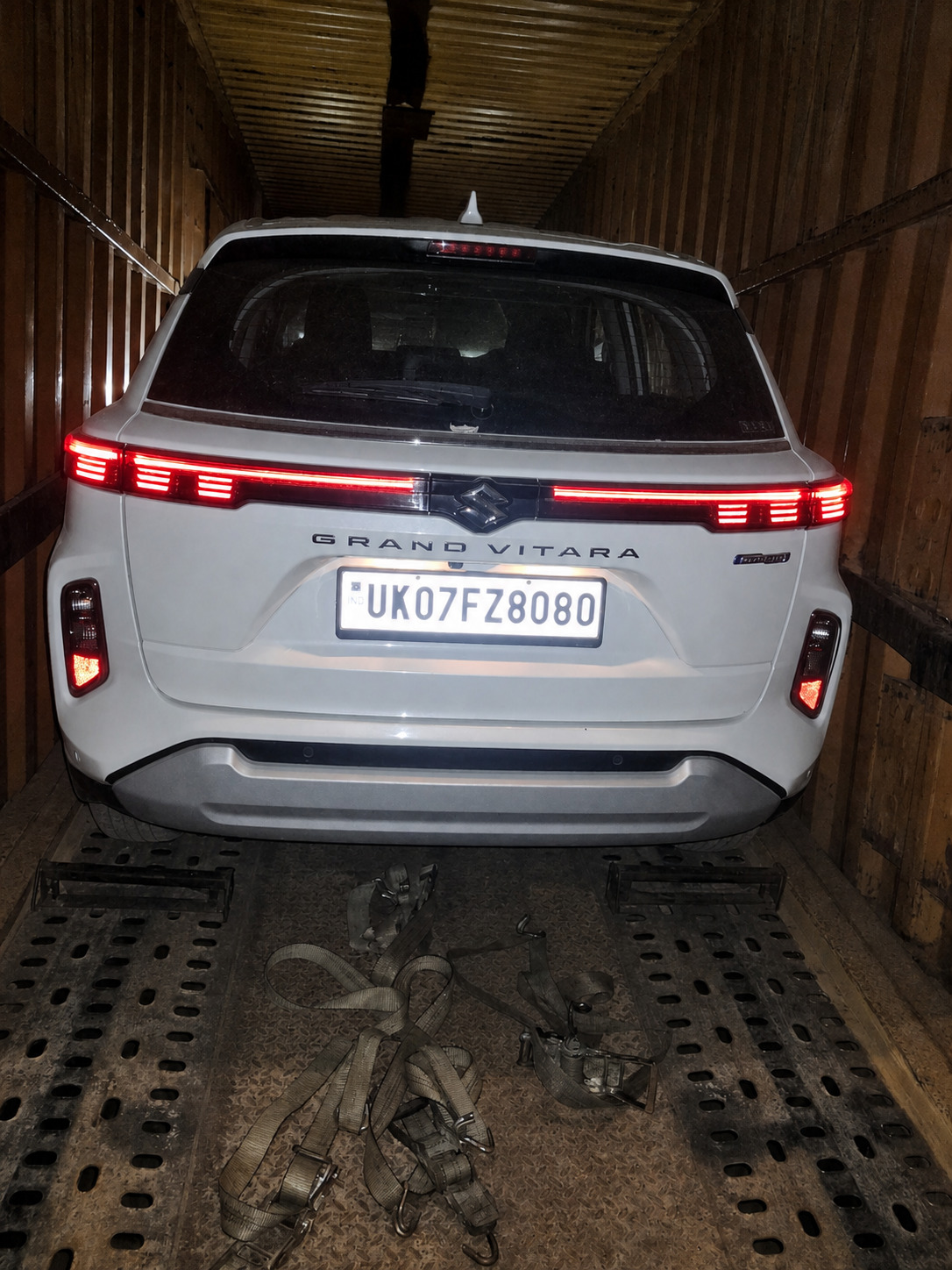 Maruti Grand Vitara, loaded for an overnight run.