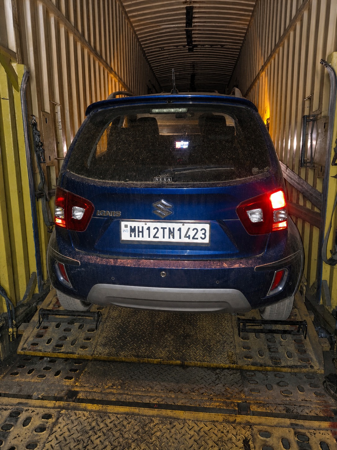 Maruti Ignis, night loading at the yard.